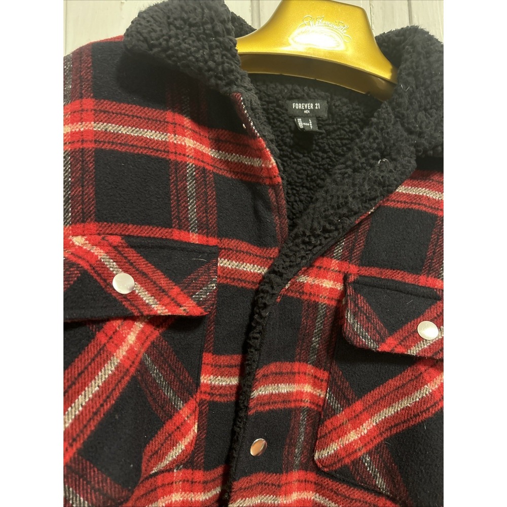 FOREVER 21 Sherpa Lined Plaid Shirt Jacket Outerwear Red Black Plaid Size Large - Picture 4 of 11